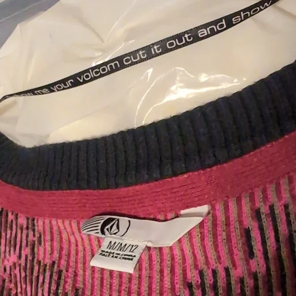 Sweater - Picture 8 of 8